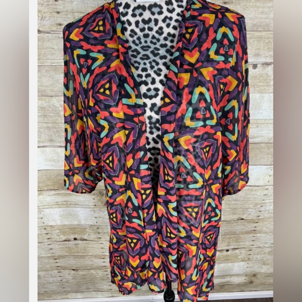 LuLaRoe Women's Lindsay Kimono Size Small NWT Beach / Pool Wrap